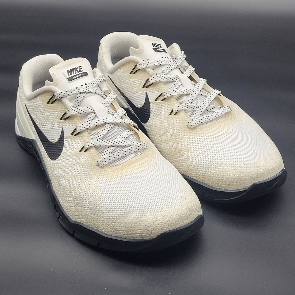 Nike Metcon 3 Womens Crossfit Sneakers Size 9 | White & Black | Gently used